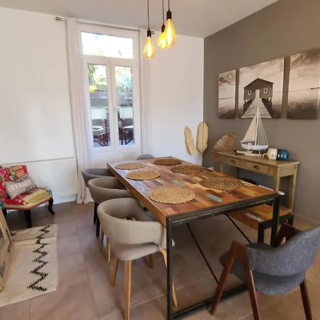 Holiday home Spacious House With Garden And Pool *