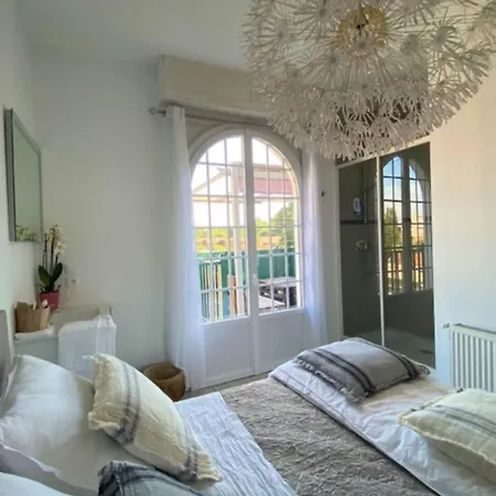 Сasa de vacaciones Spacious House With Garden And Pool *