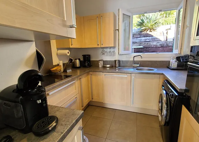 Spacious House With Garden And Pool Аркашон