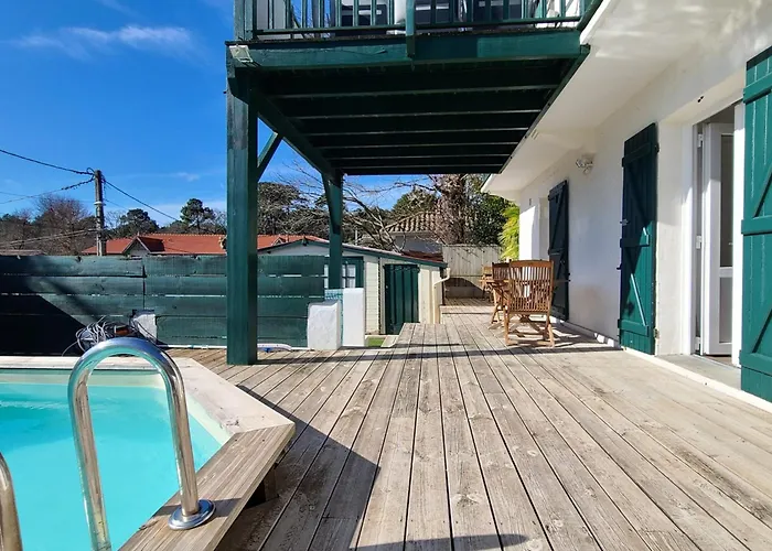 Spacious House With Garden And Pool Будинок відпочинку Аркашон